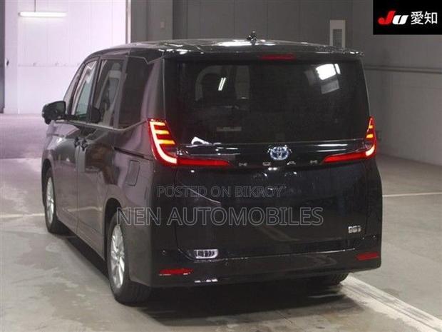 Toyota Noah G 4.5 Two Door powr 2022
