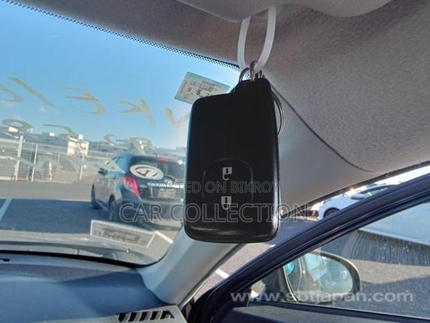 Toyota Fielder Ex Hybrid Black 2022