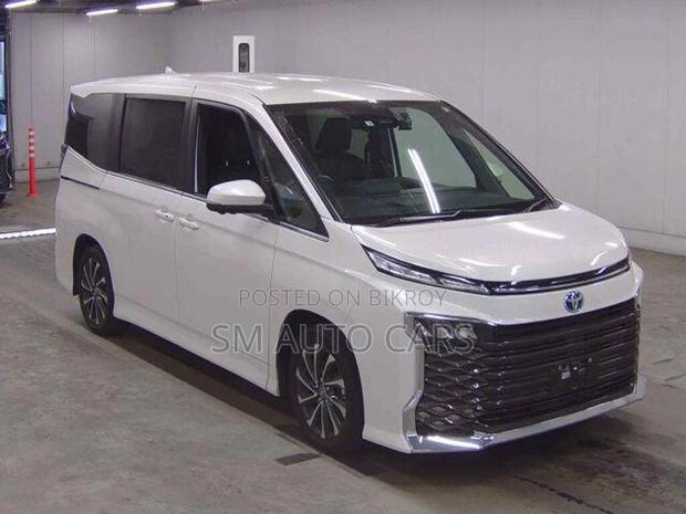 Toyota Voxy Hybrid SZ Pearl New 2022