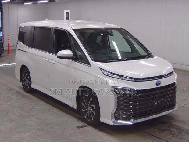 Toyota Voxy Hybrid SZ Pearl New 2022