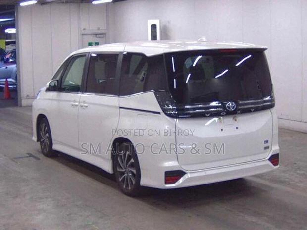 Toyota Voxy Hybrid SZ Pearl New 2022