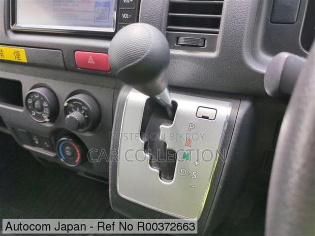 Toyota Hiace GL Pearl 2020