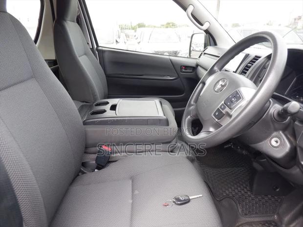 Toyota Hiace DX GL PACKAGE 2021
