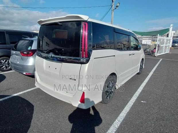 Toyota Noah SI WXB OCTANE PEARL 2021