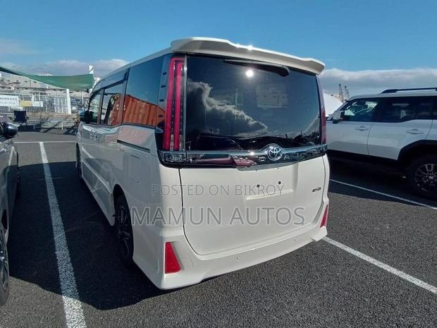 Toyota Noah SI WXB OCTANE PEARL 2021