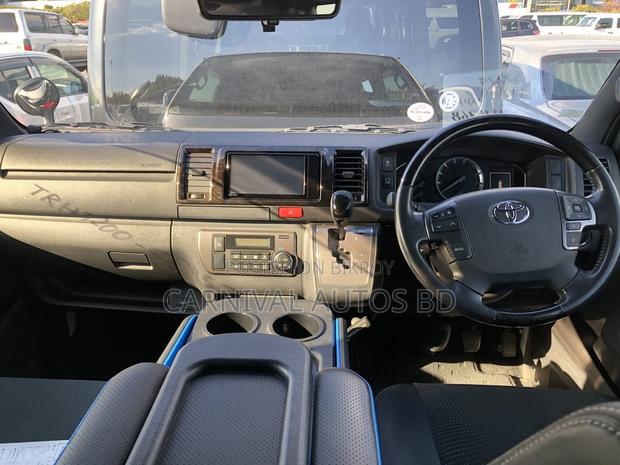 Toyota Hiace SUPER GL DARK PRIME 2020