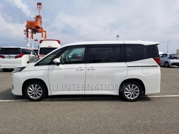 Toyota Noah Z HYBRID 2022