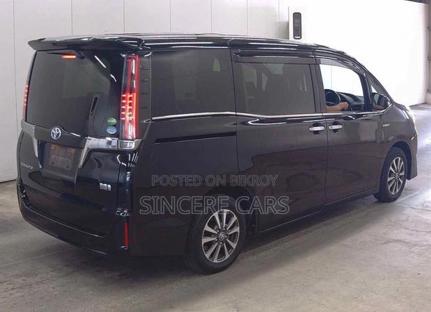 Toyota Esquire GI PACKAGE HYB 2020