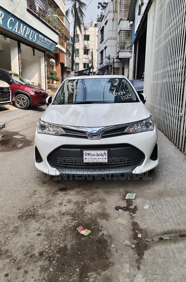 Toyota Axio PUSH EX HYBRID 2020