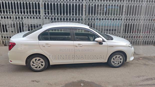 Toyota Axio PUSH EX HYBRID 2020