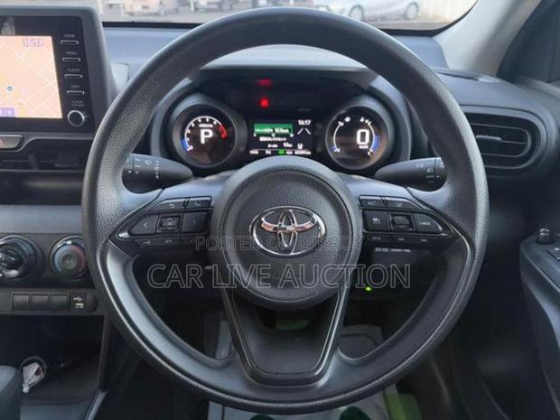 Toyota Yaris Cross Hybrid X 2021