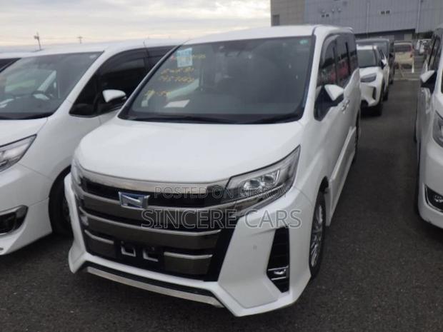 Toyota Noah SI WXB HYB 4POINT 2020