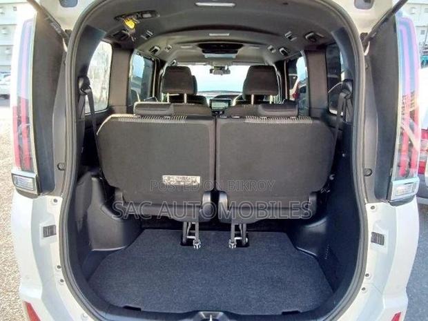 Toyota Noah SI WXB edition Hyb 2020