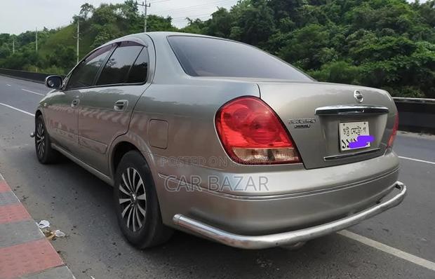 Nissan Bluebird Sylphy Golden 1.5L 2006