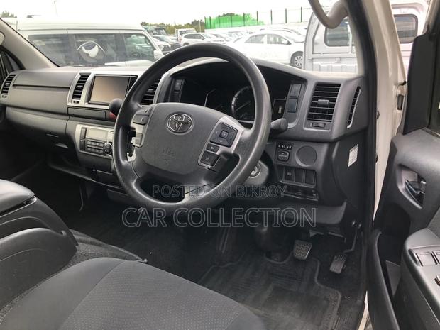 Toyota Hiace Super GL Key Pearl 2020