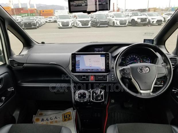 Toyota Noah Wxb Hybrid Pearl 2021
