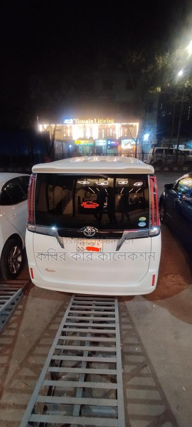 Toyota Esquire push start 2019