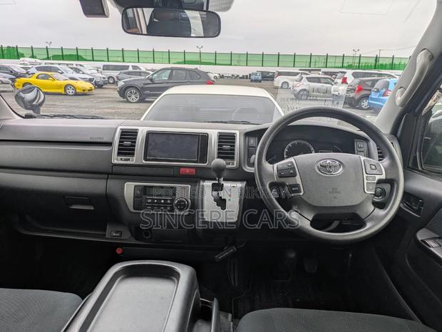 Toyota Hiace SUPER GL PUSH 2021