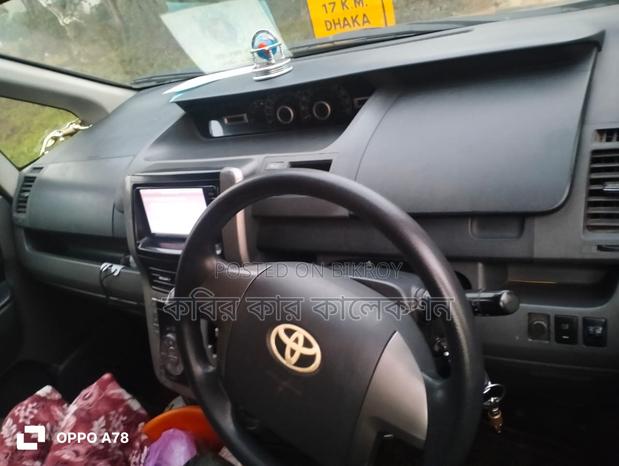 Toyota Noah gray 2007