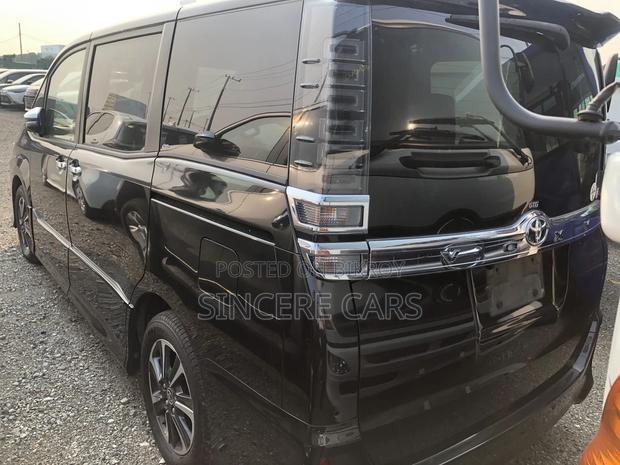 Toyota Voxy ZS KIRAMEKI NON HYB 2020