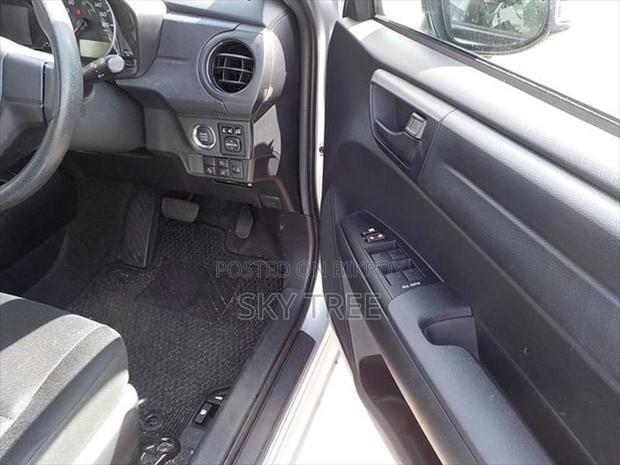 Toyota Axio EX P a c k g e 2020