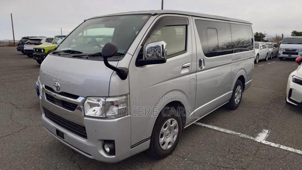 Toyota Hiace SUPER GL KEY START 2021