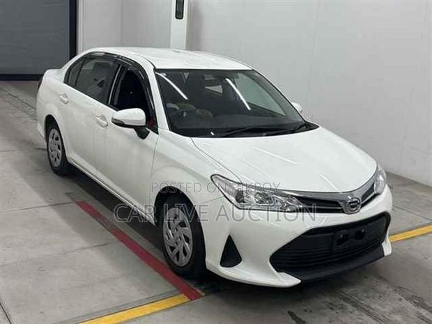 Toyota Axio NON HYBRID 2021