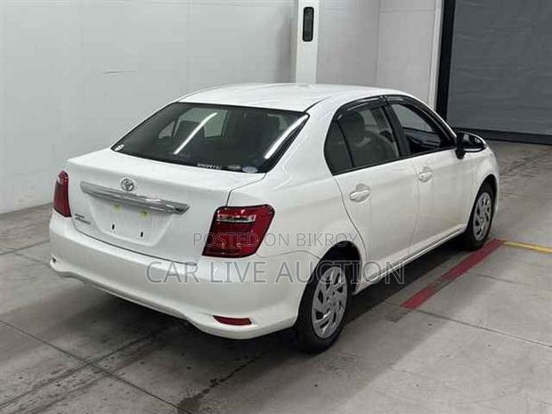 Toyota Axio NON HYBRID 2021