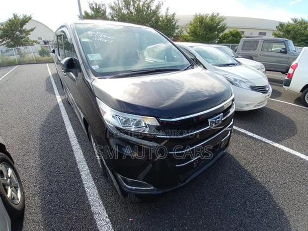 Toyota Noah Hybrid G pkg Black 2020