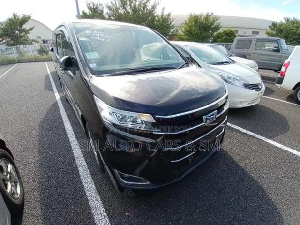 Toyota Noah Hybrid G pkg Black 2020