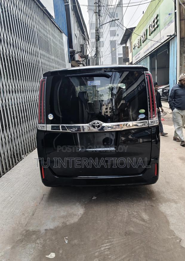 Toyota Noah NON HYBRID X PACKAGE 2020