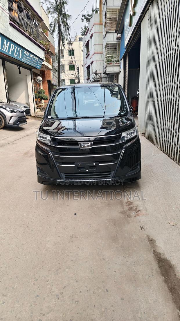 Toyota Noah NON HYBRID X PACKAGE 2020