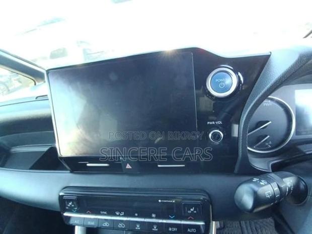 Toyota Noah SG HYB 30000 KM 2022