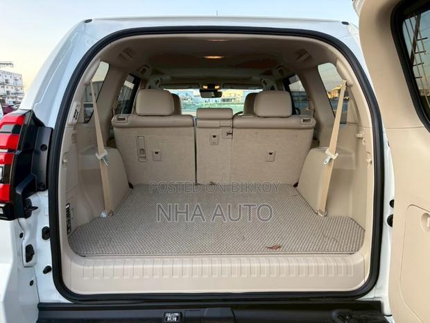 Toyota Land Cruiser Prado TXL 2023