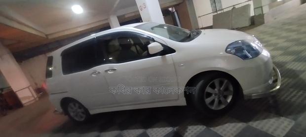Toyota Raum white 2008