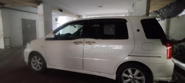 Toyota Raum white 2008
