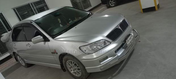 Mitsubishi Lancer 2002