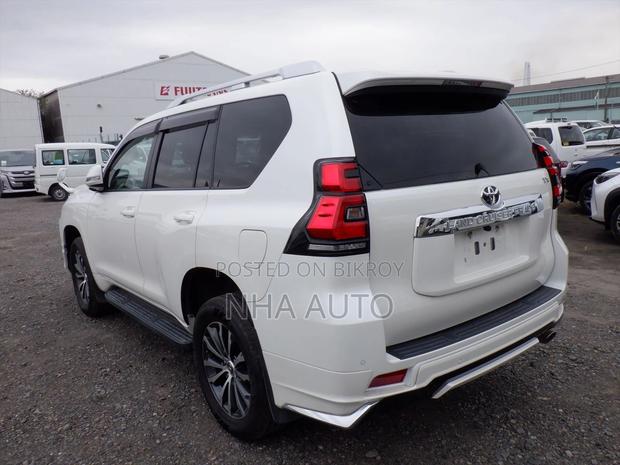 Toyota Land Cruiser Prado 2021