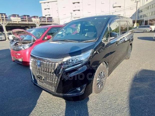 Toyota Esquire Hybrid Gi Premium 2020