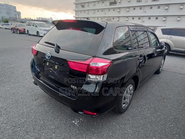 Toyota Fielder EX HYB PUSH 4POINT 2021