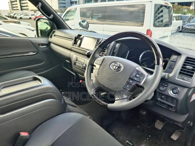 Toyota Hiace Super GL Dark Prime2 2022