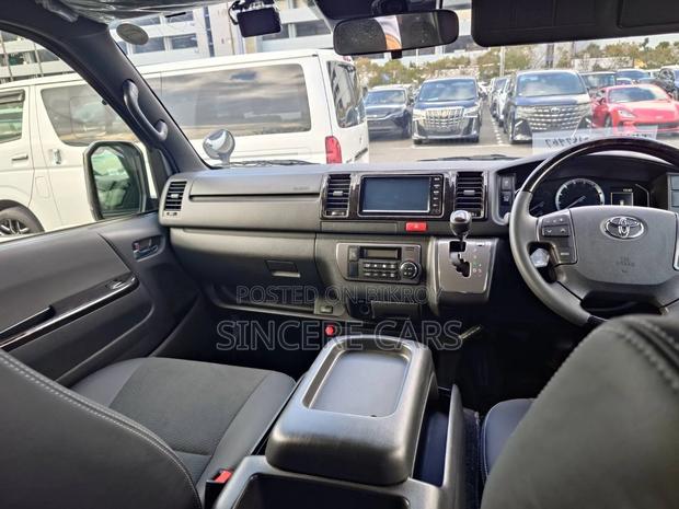 Toyota Hiace Super GL Dark Prime2 2022
