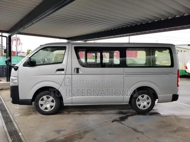 Toyota Hiace 2020