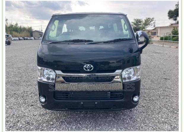 Toyota Hiace Super GL 2022