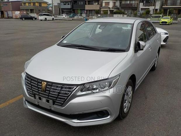 Toyota Premio FL 2020