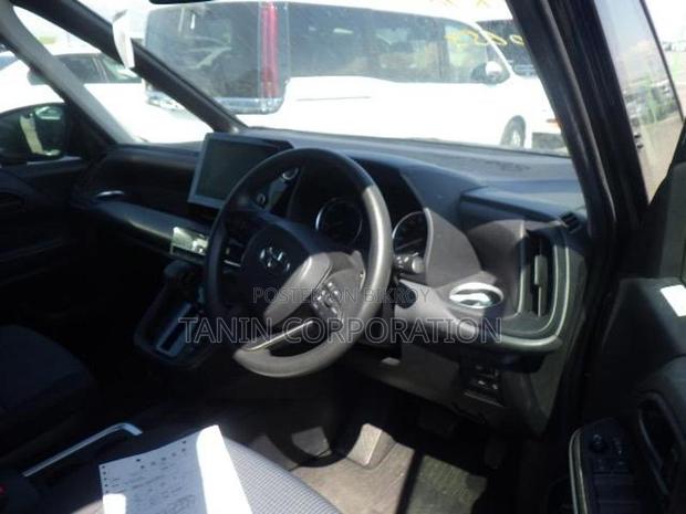 Toyota Noah Hybrid X 2 Door PW 2022