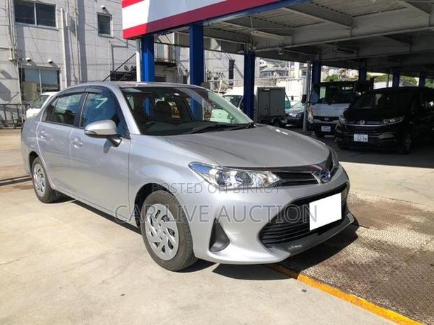 Toyota Axio HYBRID EX 2021