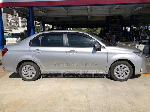 Toyota Axio HYBRID EX 2021