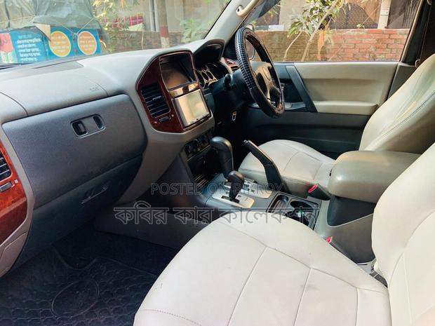 Mitsubishi Pajero v73 2005