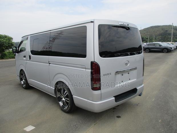 Toyota Hiace GL COBRA EDITION DAC 2023